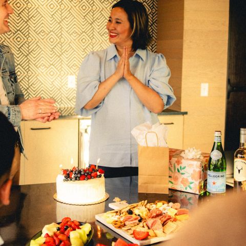 Looking for an apartment? 🏠🔑 
Call the number in our bio or stop by for a tour! 📲🚶
#local #boise #apartments #localboise #livelocal #downtownboise #apartmentherapy #littlebirdie