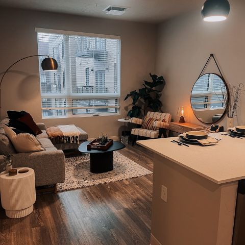 May your holiday season be as cozy as this space ✨🎄 We hope you fill your home with cheer, laughter, and memories that last a lifetime! 🤍

#localboise #holidayseason #apartmentgoals #cheer #apartmentliving #boise #idaho #downtownliving