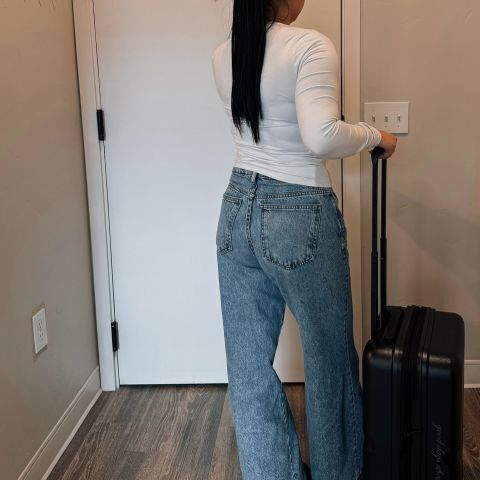 It’s time for Win It Wednesday! ✨

Who’s ready to travel in style with their new @comfrt carryon suitcase? ✈️

Got my suitcase and one-way mindset, figuring out the rest as we go. 🌎

✨Giveaway Ends 5/1 ✨

⬇️ How To Enter:

1. Follow @localboise 
2. Like this post
3. Tag two friends who you want to travel with

Winner will be announced on Friday, 5/1
Giveaway is open to EVERYONE! Local pickup ONLY!