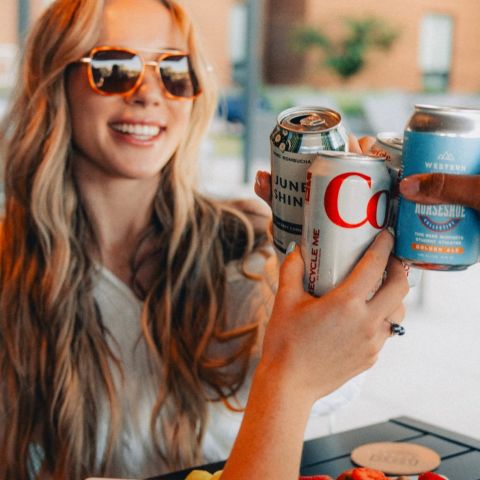 A perfect poolside evening filled with custom charms, BBQ, laughter, and great neighbors. Thanks to everyone who joined us! 🌭🐬

#livelocal #poolside #summer #bbq
