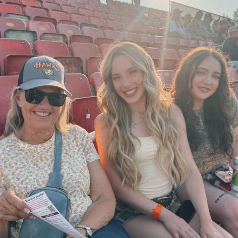 Nothing beats a summer night at the ballpark with our LOCAL crew! ⚾️🧢🌭 #residentevent #localboise #boise #lovewhereyoulive #livelocal