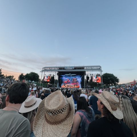 It’s time for Win it Wednesday! ✨

Who is ready to sing their heart out at the Bailey Zimmerman concert with x2 GA Lawn tickets on June 5th? 

Let the concert countdown begin. 🎶

⬇️ How to enter:

1. Follow @localboise 
2. Like this post
3. Tag two friends you want next to you when your favorite song comes on 🎤🤍

Winner will be announced Friday, 5/29 
open to EVERYONE, local pickup ONLY! 

#giveaway #concert #localboise #idaho