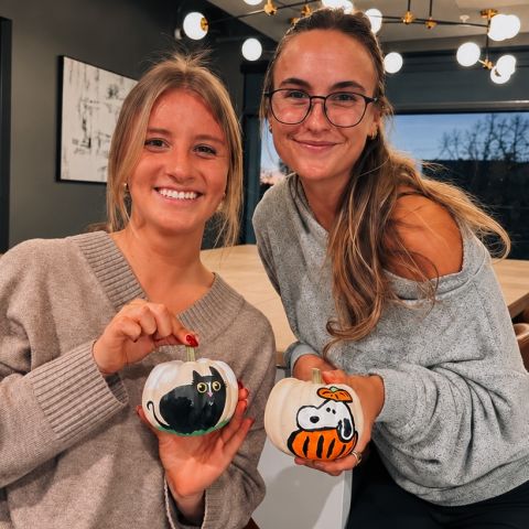 Consider this our kind of pajama party 🎃🧡 Trader Joe’s bites, pumpkin painting, and the best neighbors to spend the night with.
#halloween #livelocal #residentevent #boise
